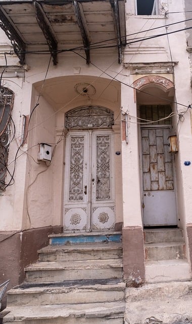 Staré Město, Architektura, Chudoba