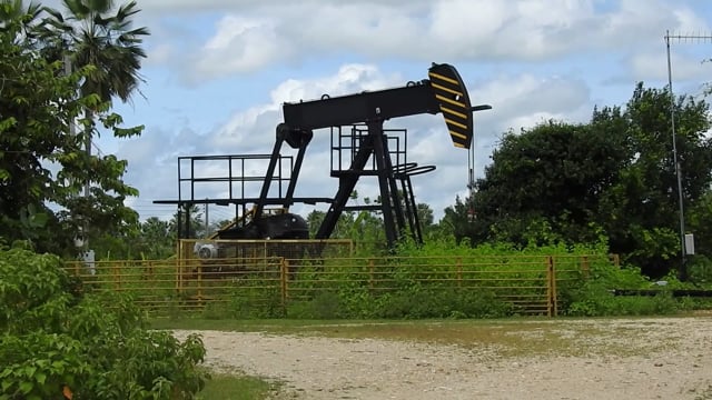 Pump Pushing Rode The Pump Rod In The Suction, The Pump Rod, The Pump Head Of A Horse ...