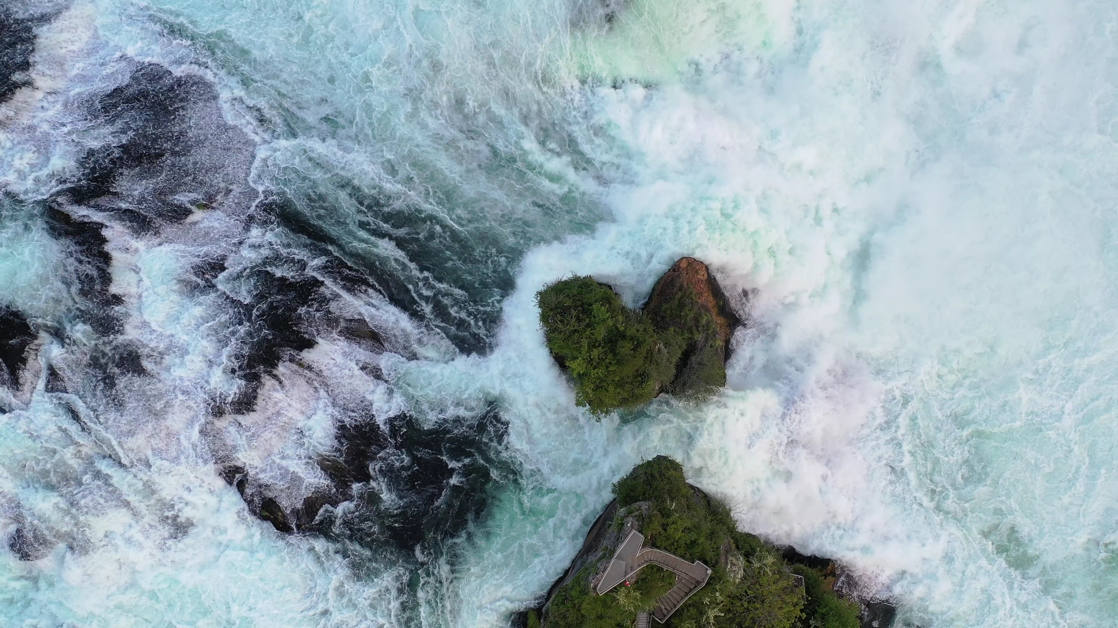 Waterfall Rock Foaming Roaring