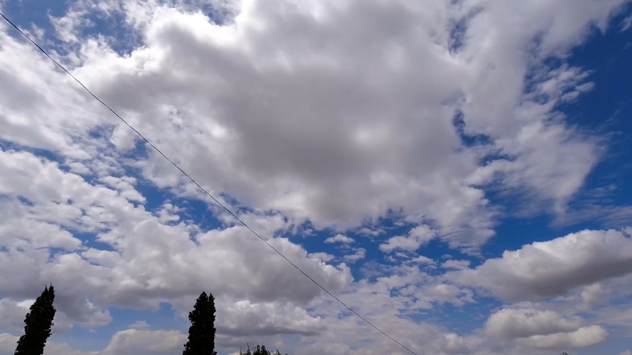 clouds, sky, blue, weather, summer clouds, timelapse footage, sky watching, cloud movement, weather time-lapse, atmospheric beauty, sunset clouds, day to night, cloudscape, serene sky