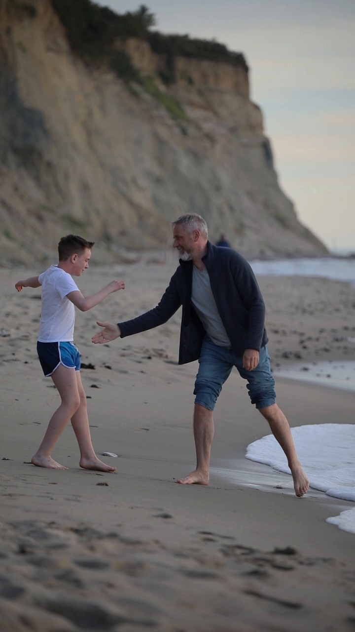 son-dad-father-free-stock-video-pixabay